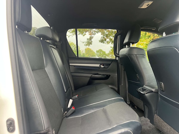 Used Toyota Hilux 2023 for sale - 76198690: Photo 23