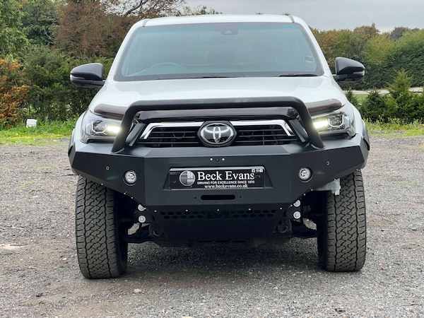 Used Toyota Hilux 2023 for sale - 76198690: Photo 2