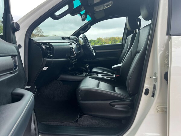 Used Toyota Hilux 2023 for sale - 76198690: Photo 41