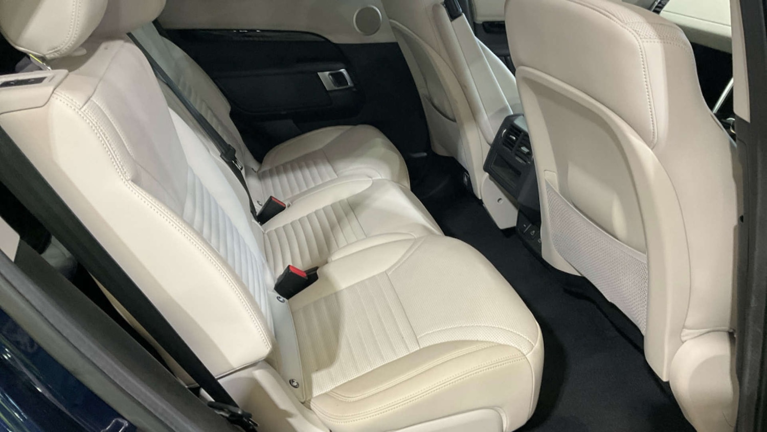 Used Land Rover Discovery 2022 for sale - 77653020: Photo 13