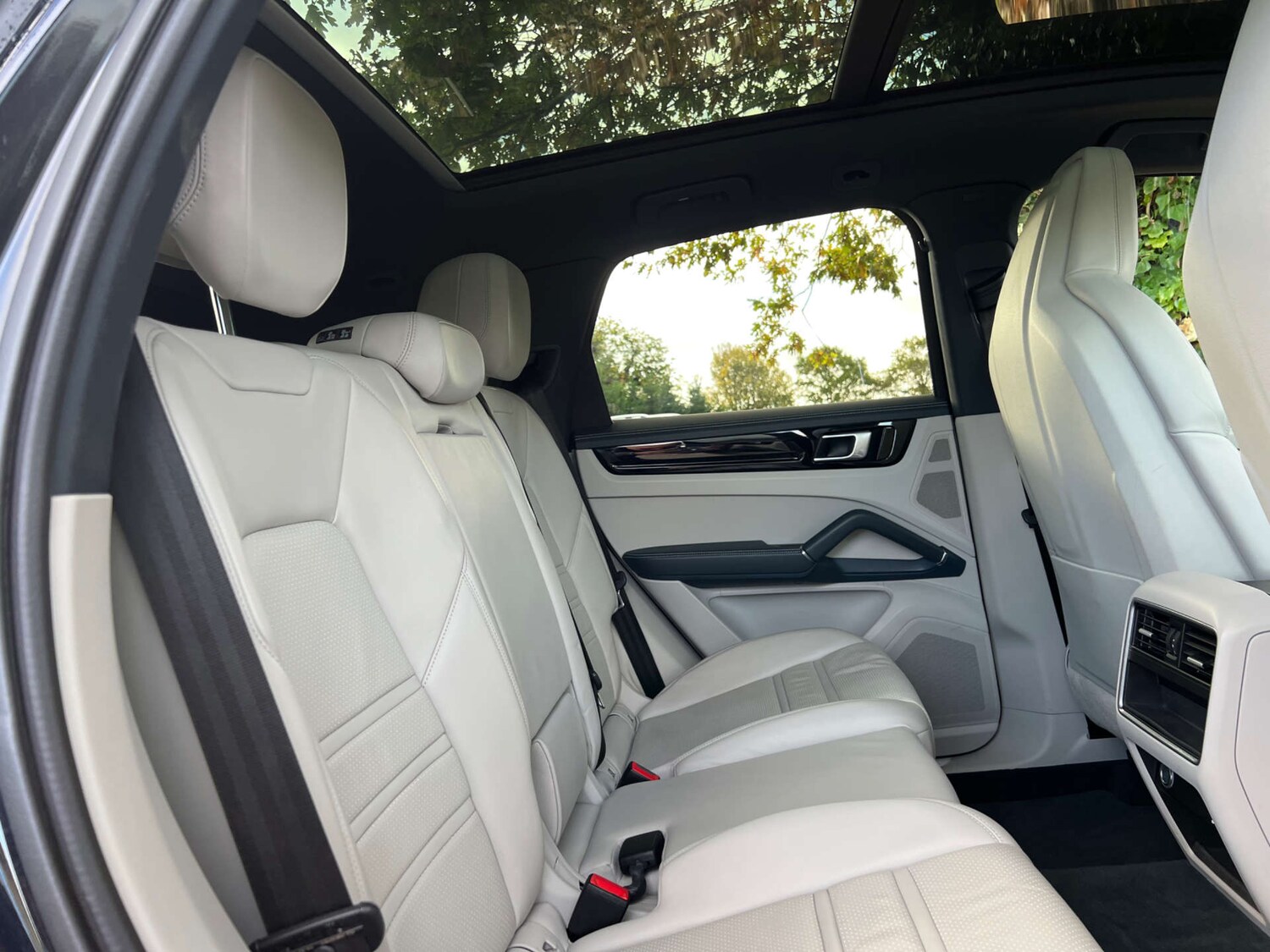 Used Porsche Cayenne 2020 for sale - 76304372: Photo 28