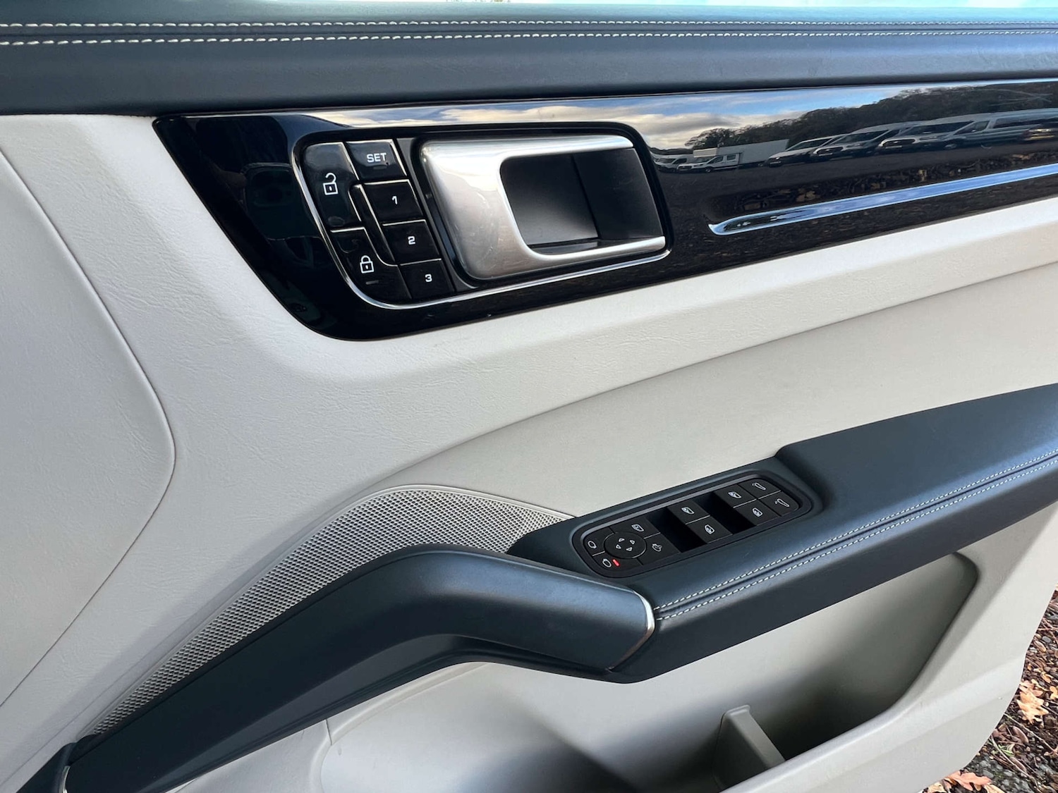 Used Porsche Cayenne 2020 for sale - 76304372: Photo 47