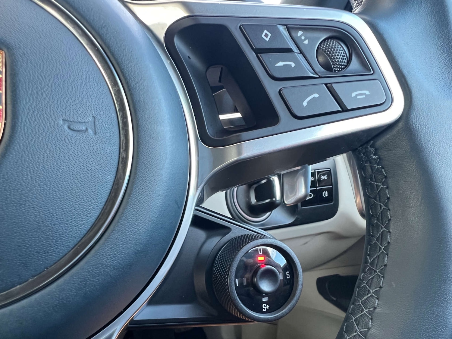 Used Porsche Cayenne 2020 for sale - 76304372: Photo 54