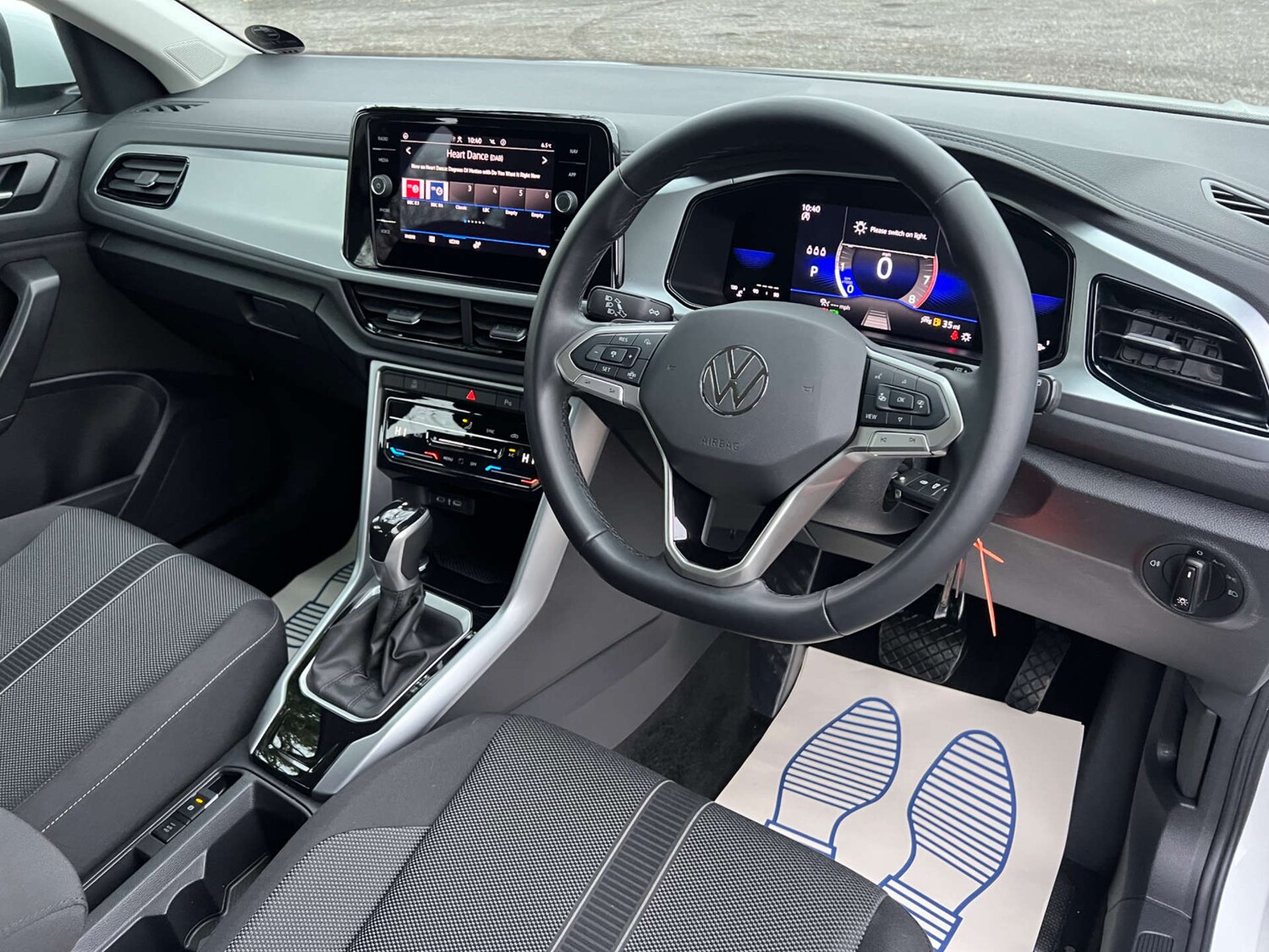 Used Volkswagen T-Roc 2023 for sale - 77022340: Photo 16