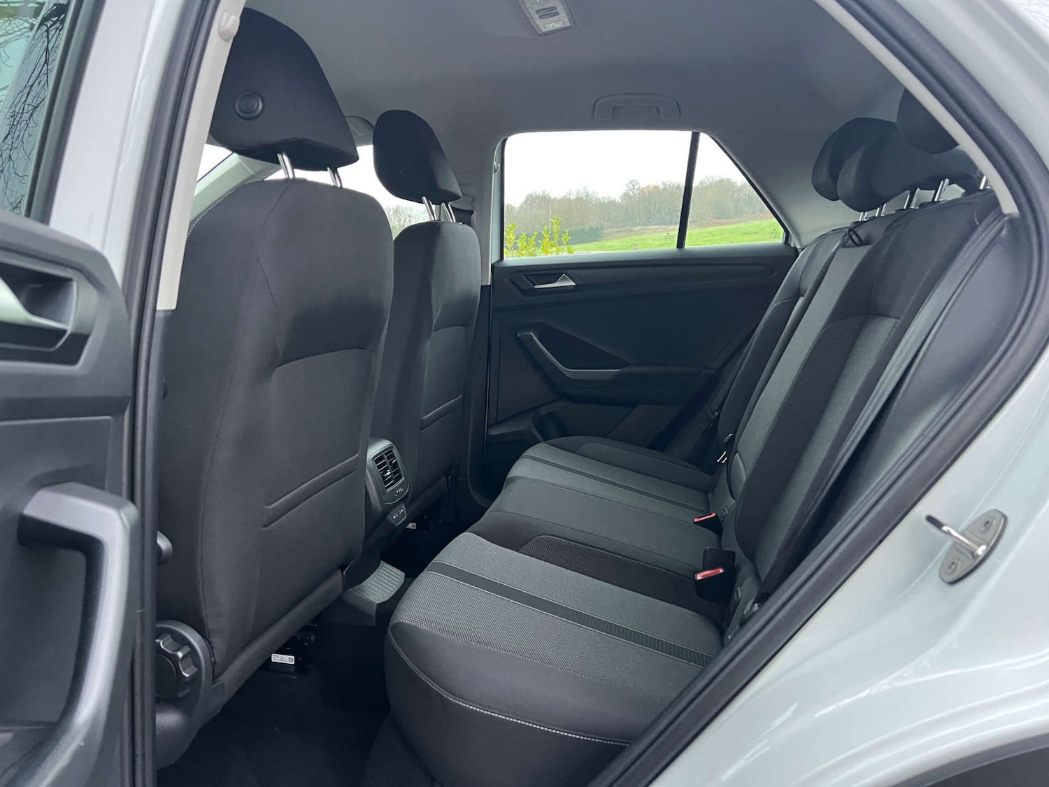 Used Volkswagen T-Roc 2023 for sale - 77022340: Photo 23