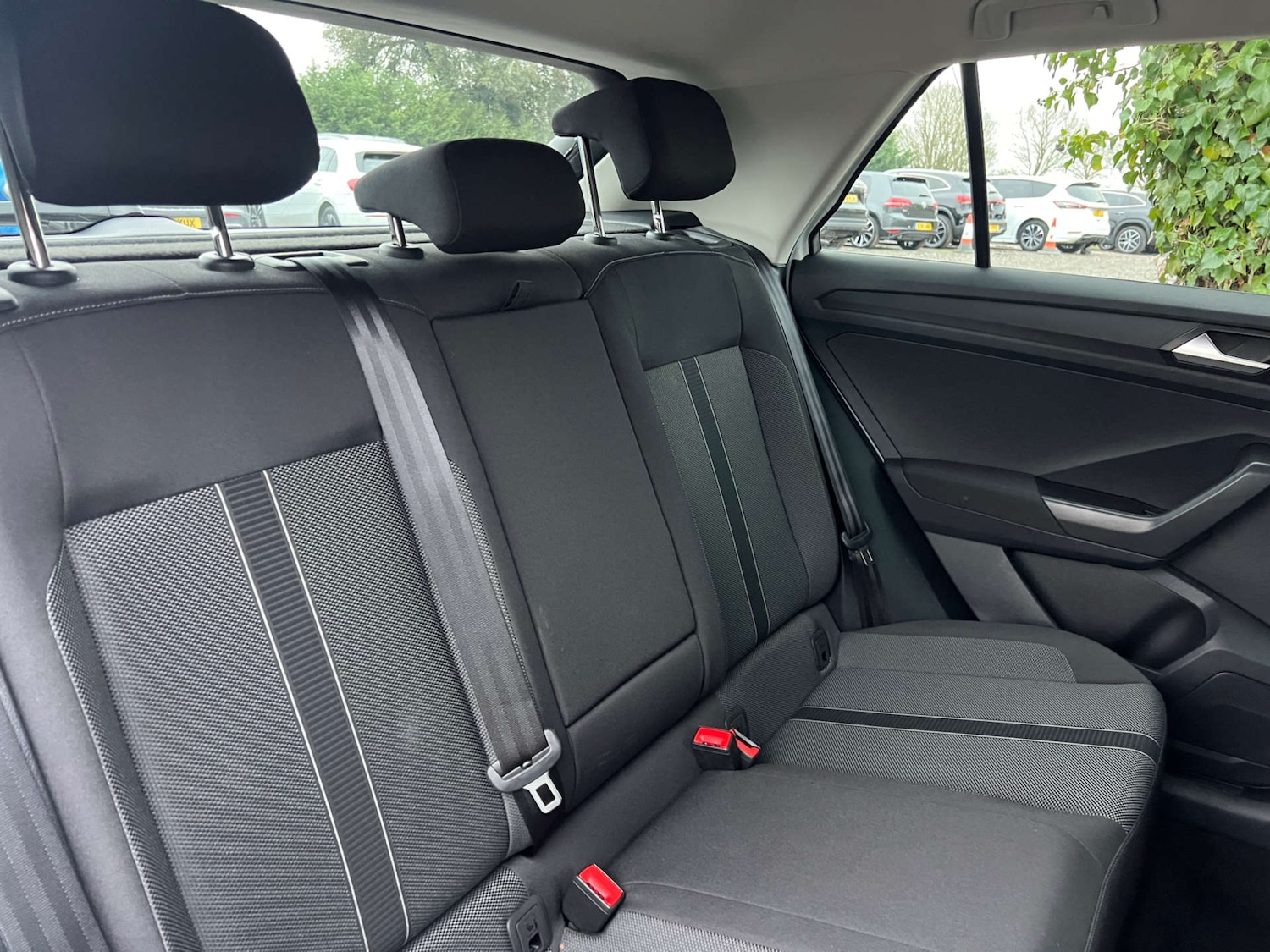 Used Volkswagen T-Roc 2023 for sale - 77022340: Photo 25