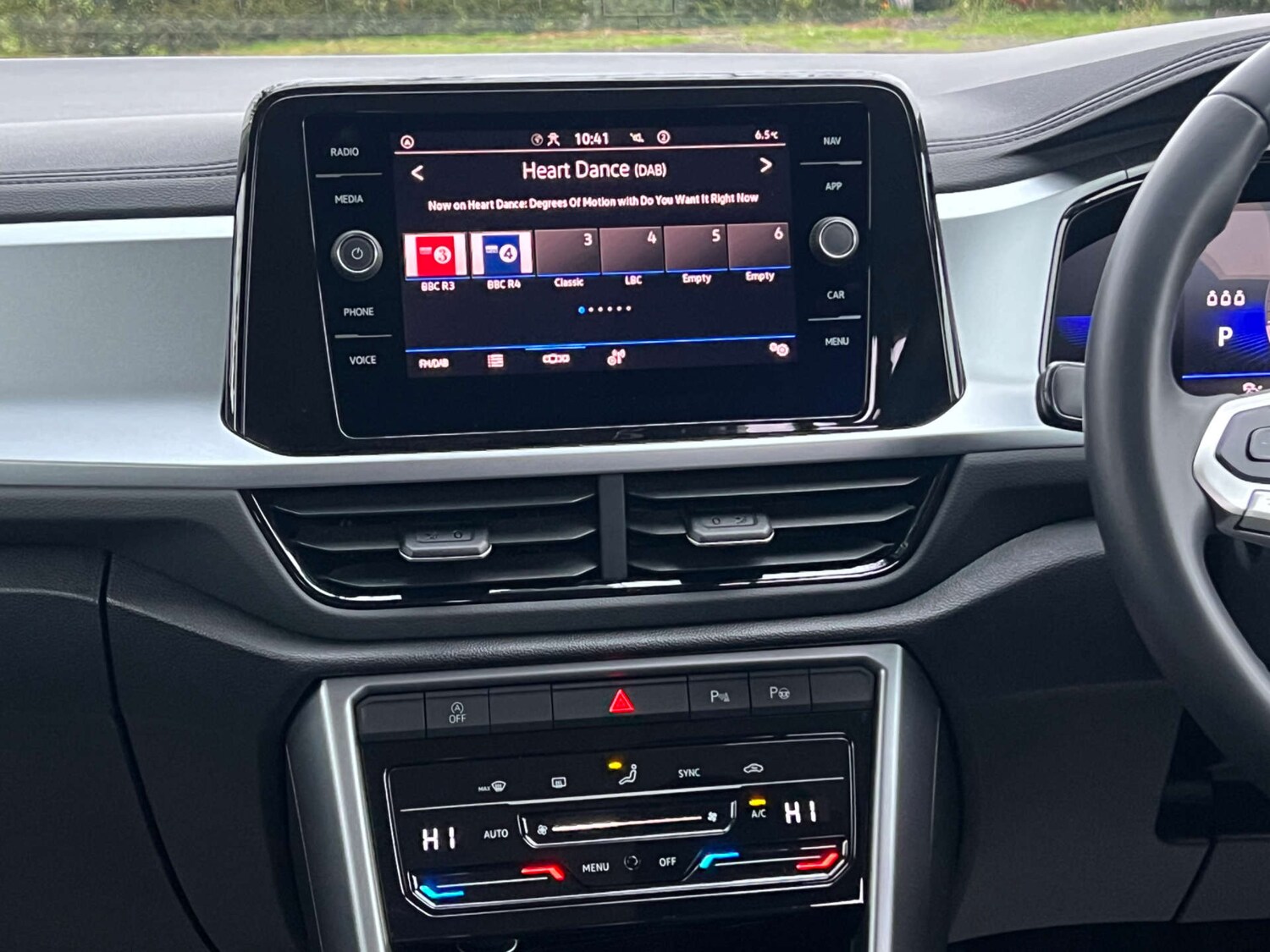 Used Volkswagen T-Roc 2023 for sale - 77022340: Photo 35