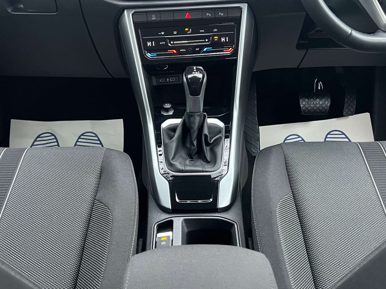 Used Volkswagen T-Roc 2023 for sale - 77022340: Photo 37