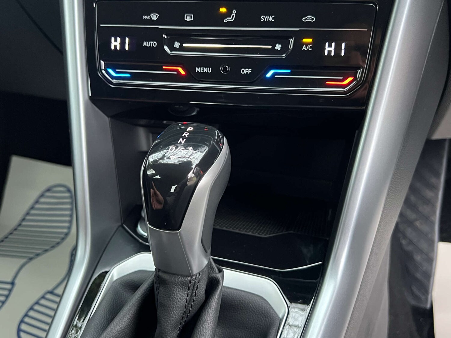 Used Volkswagen T-Roc 2023 for sale - 77022340: Photo 47