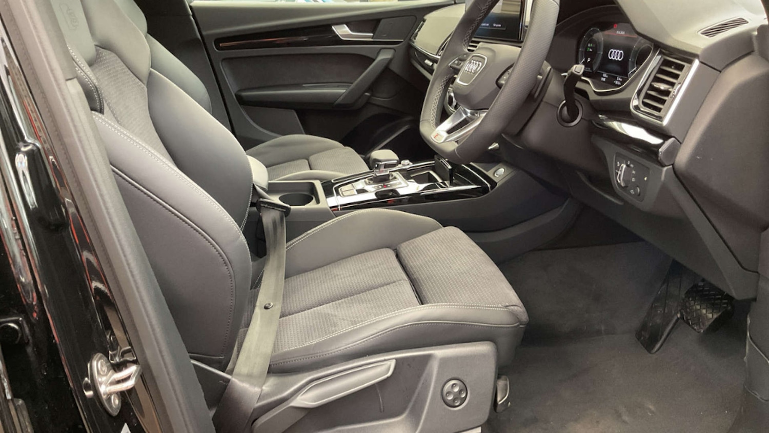 Used Audi Q5 2024 for sale - 76162613: Photo 2