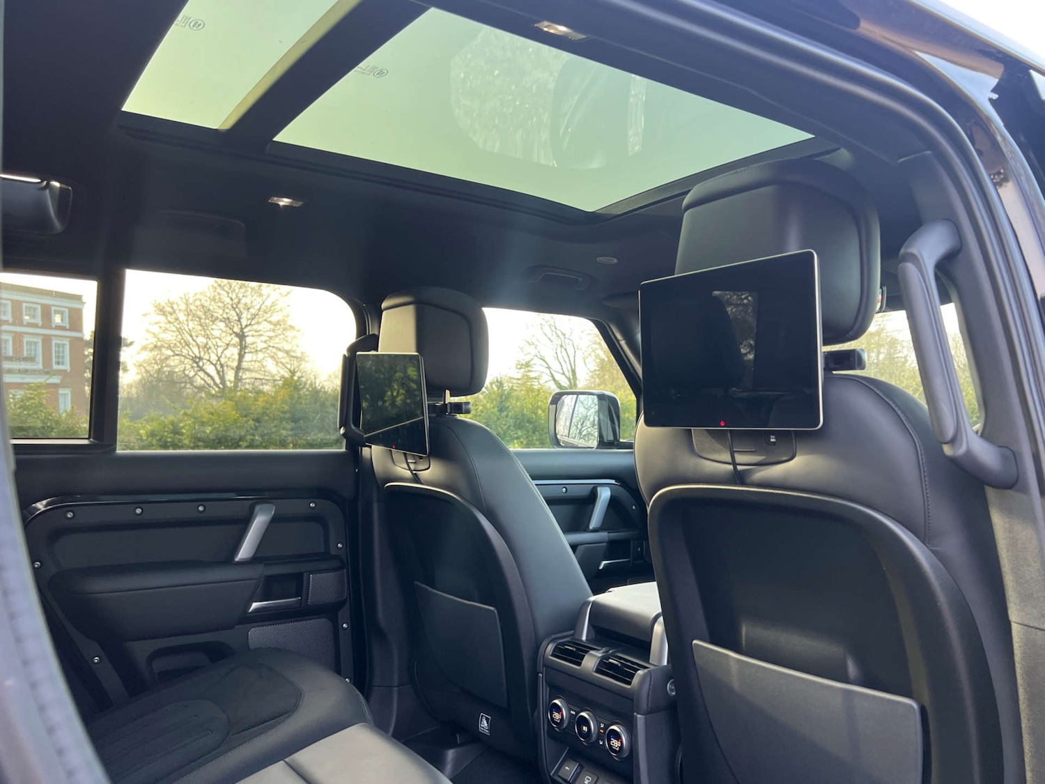 Used Land Rover Defender 2021 for sale - 77778153: Photo 25