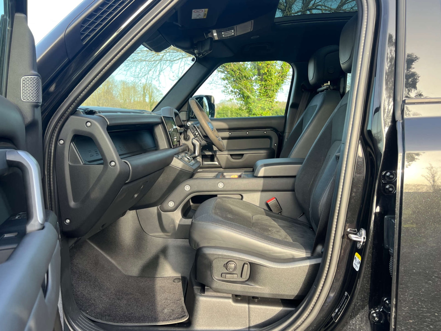 Used Land Rover Defender 2021 for sale - 77778153: Photo 40