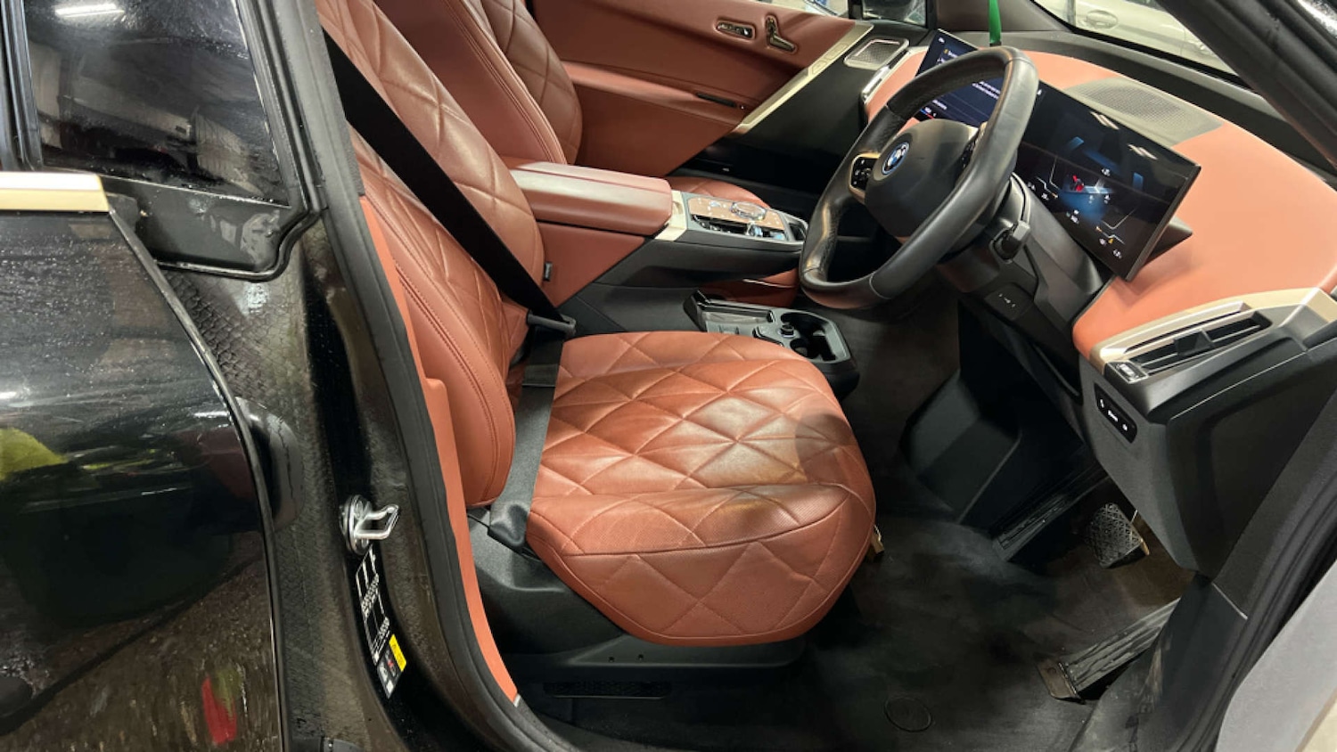 Used BMW iX 2022 for sale - 77383377: Photo 2