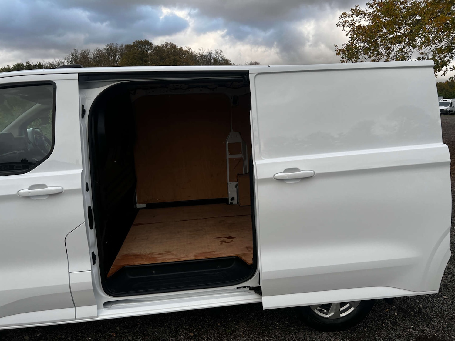 Used Ford Transit Custom 2024 for sale - 76422517: Photo 22