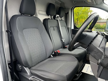 Used Ford Transit Custom 2024 for sale - 76422517: Photo