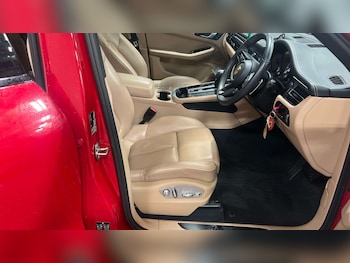 Used Porsche Macan 2022 for sale - 78908779: Photo