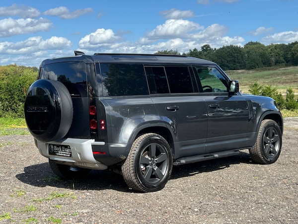 Used Land Rover Defender 2024 for sale - 75130689: Photo 11
