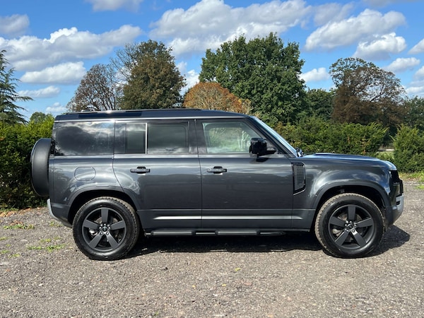 Used Land Rover Defender 2024 for sale - 75130689: Photo 34