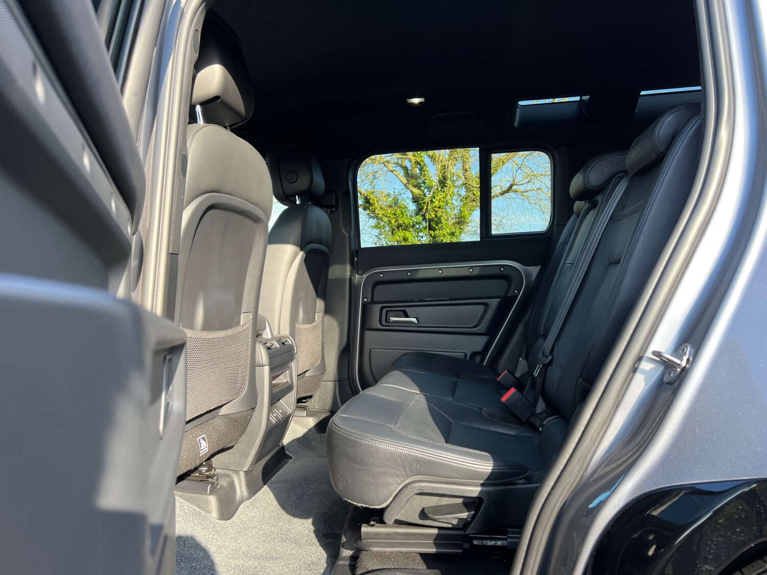 Used Land Rover Defender 2023 for sale - 77734942: Photo 36