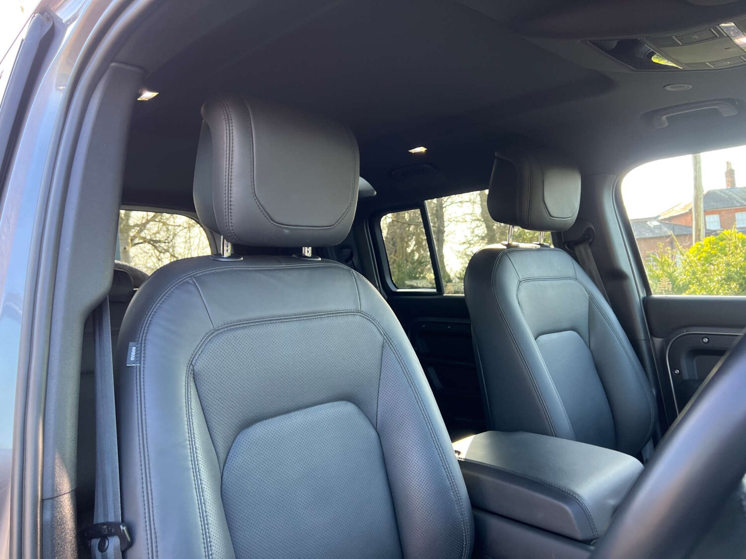 Used Land Rover Defender 2023 for sale - 77734942: Photo 8