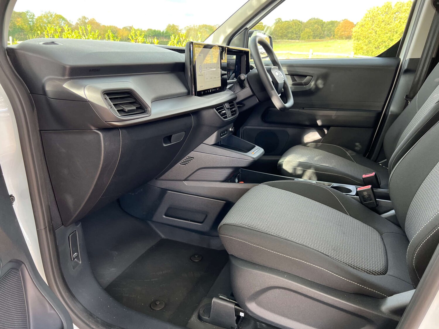 Used Ford E-Transit Courier 2025 for sale - 76340755: Photo 42