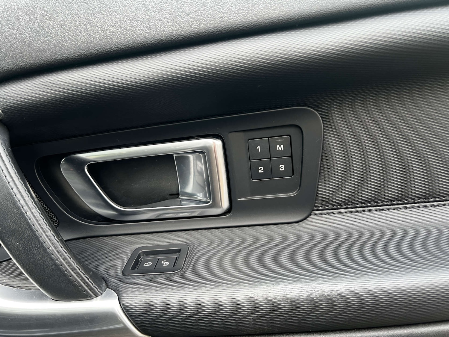 Used Land Rover Discovery Sport 2017 for sale - 76625872: Photo 23