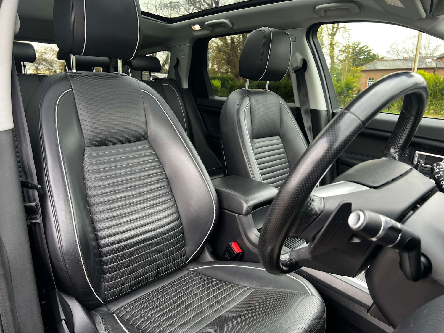 Used Land Rover Discovery Sport 2017 for sale - 76625872: Photo 8