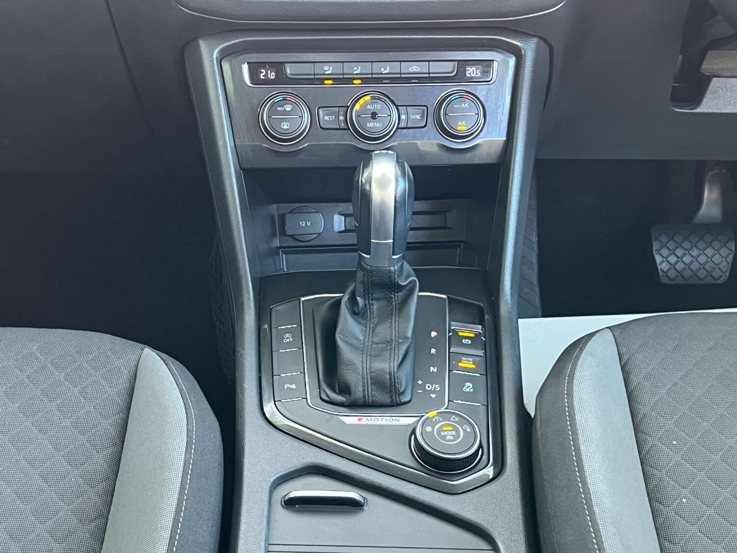 Used Volkswagen Tiguan 2016 for sale - 76301961: Photo 42