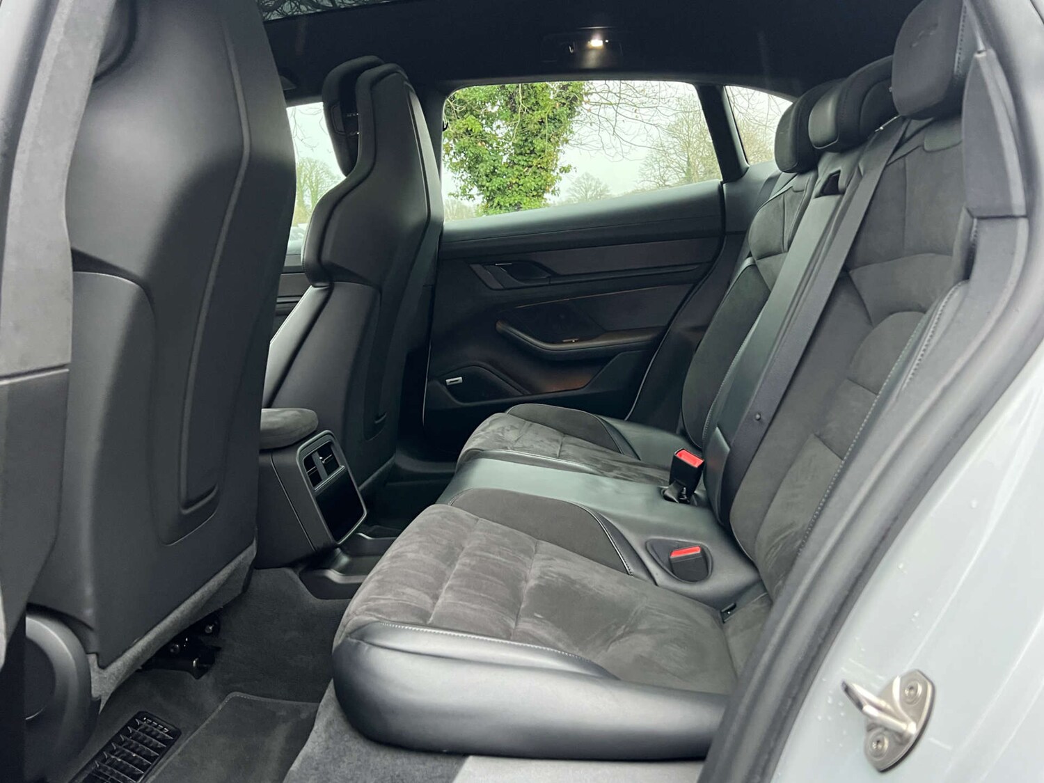 Used Porsche Taycan 2024 for sale - 77262727: Photo 20