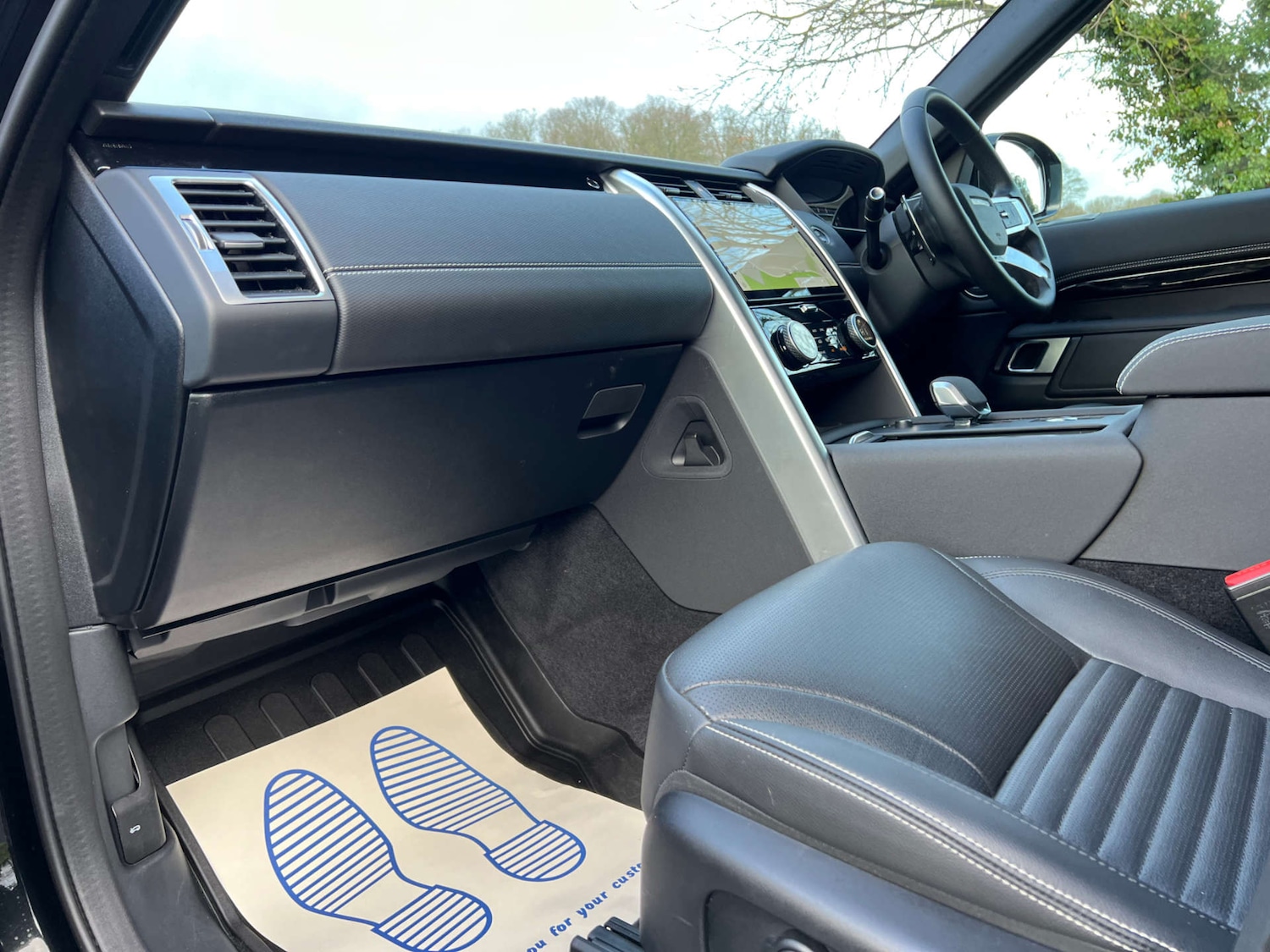 Used Land Rover Discovery 2024 for sale - 77422797: Photo 32