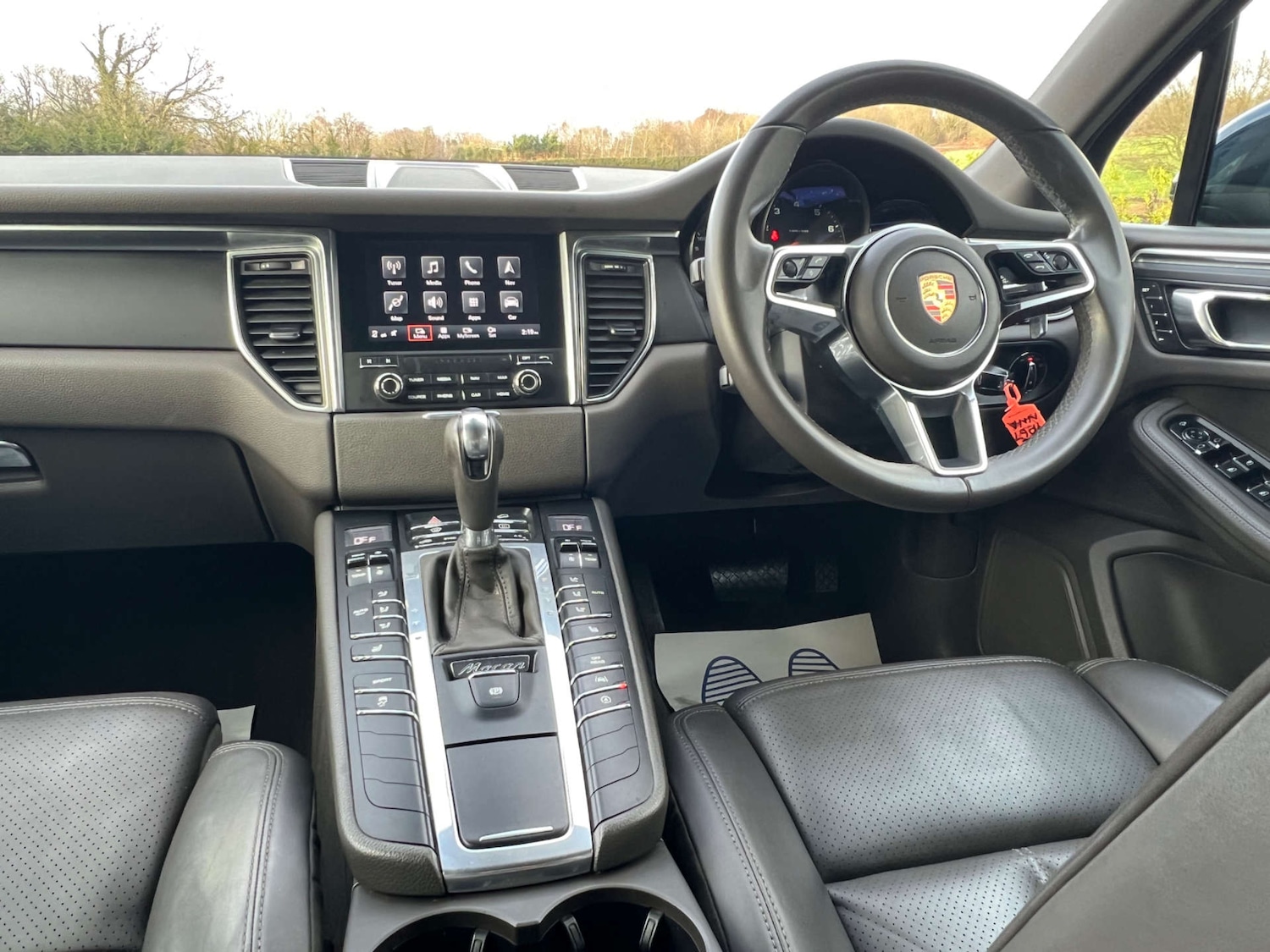 Used Porsche Macan 2017 for sale - 77368186: Photo 4