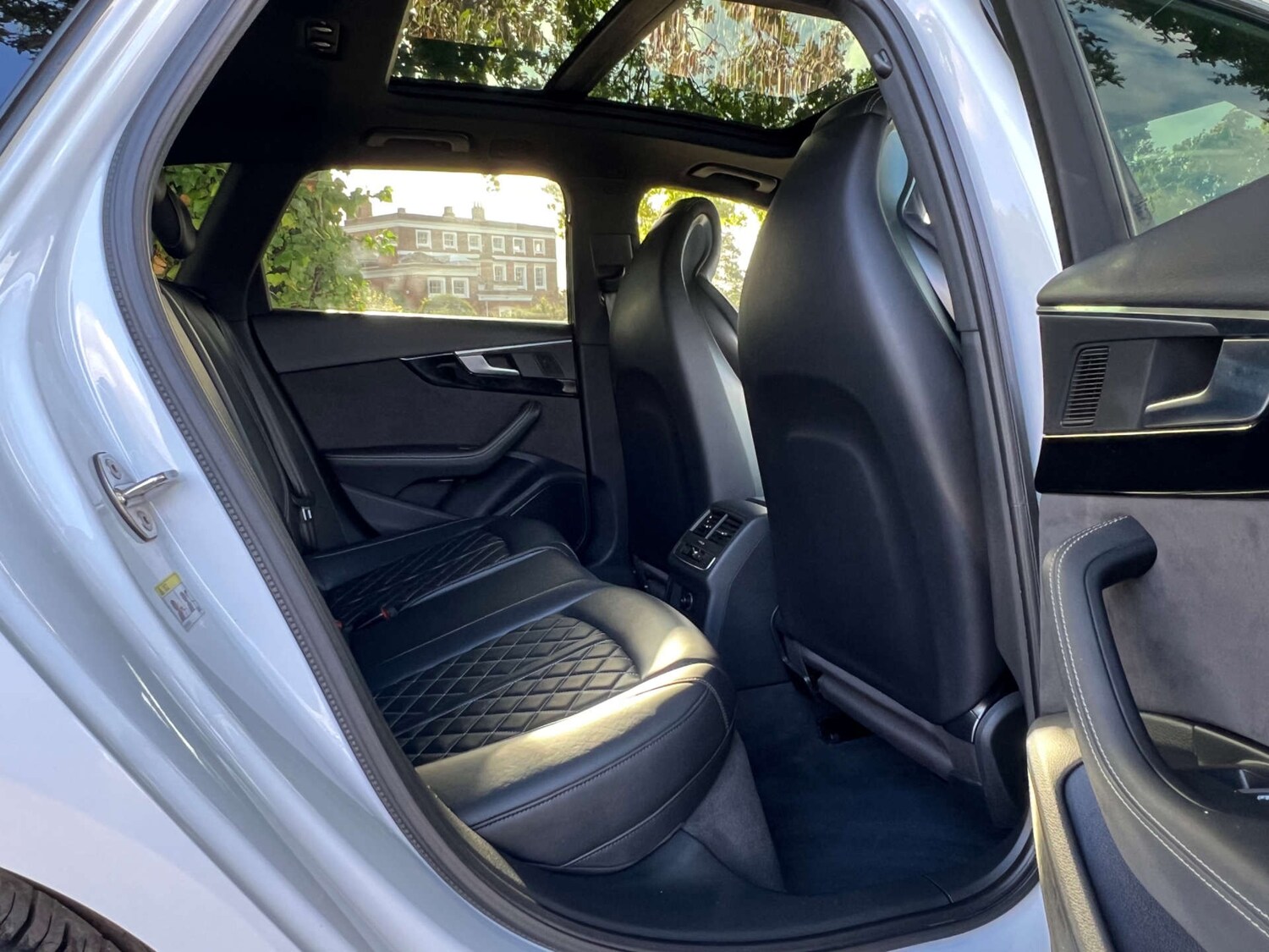 Used Audi A4 2018 for sale - 75920584: Photo 17