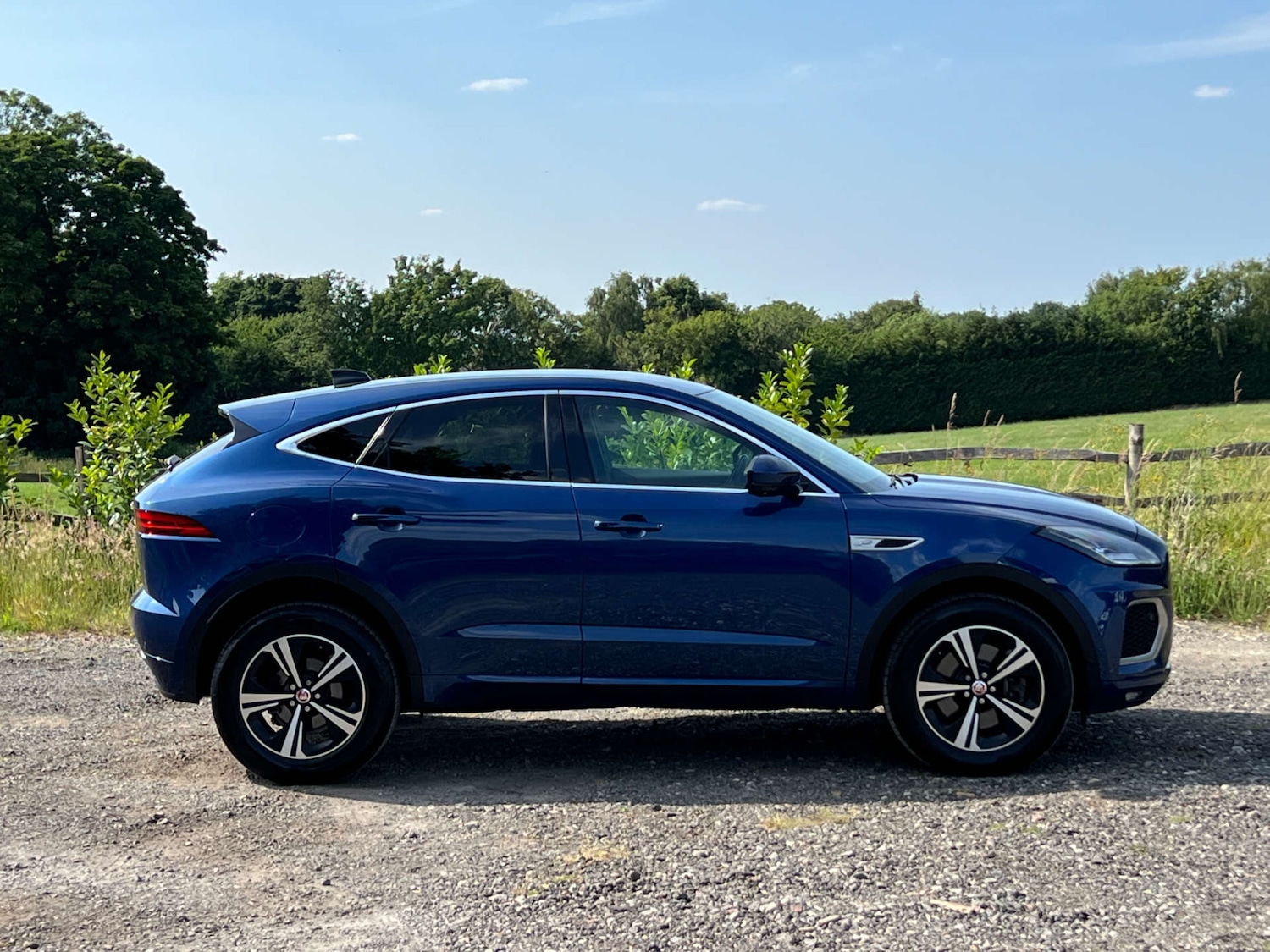 Used Jaguar E-Pace 2021 for sale - 76836429: Photo 2