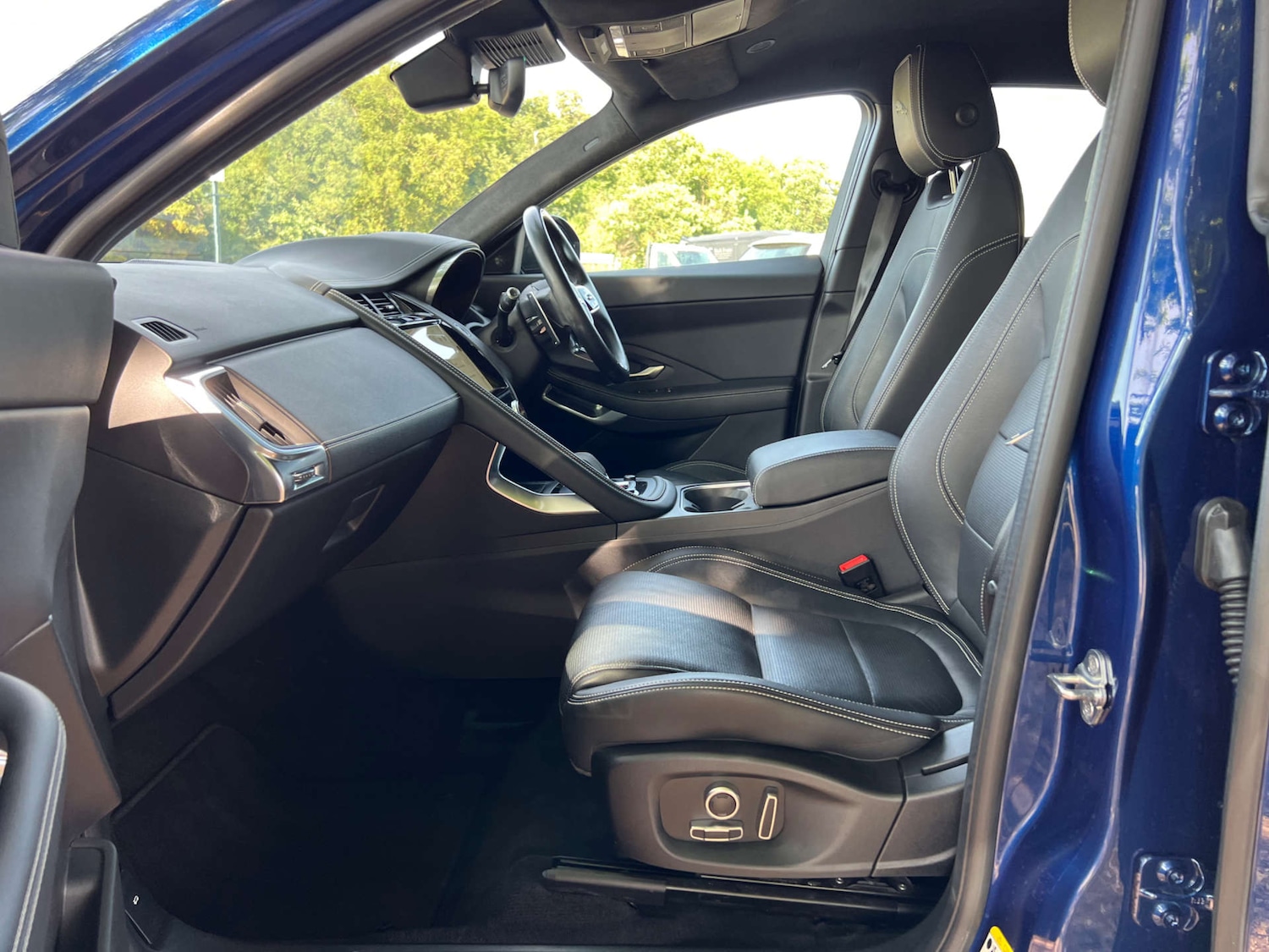 Used Jaguar E-Pace 2021 for sale - 76836429: Photo 26