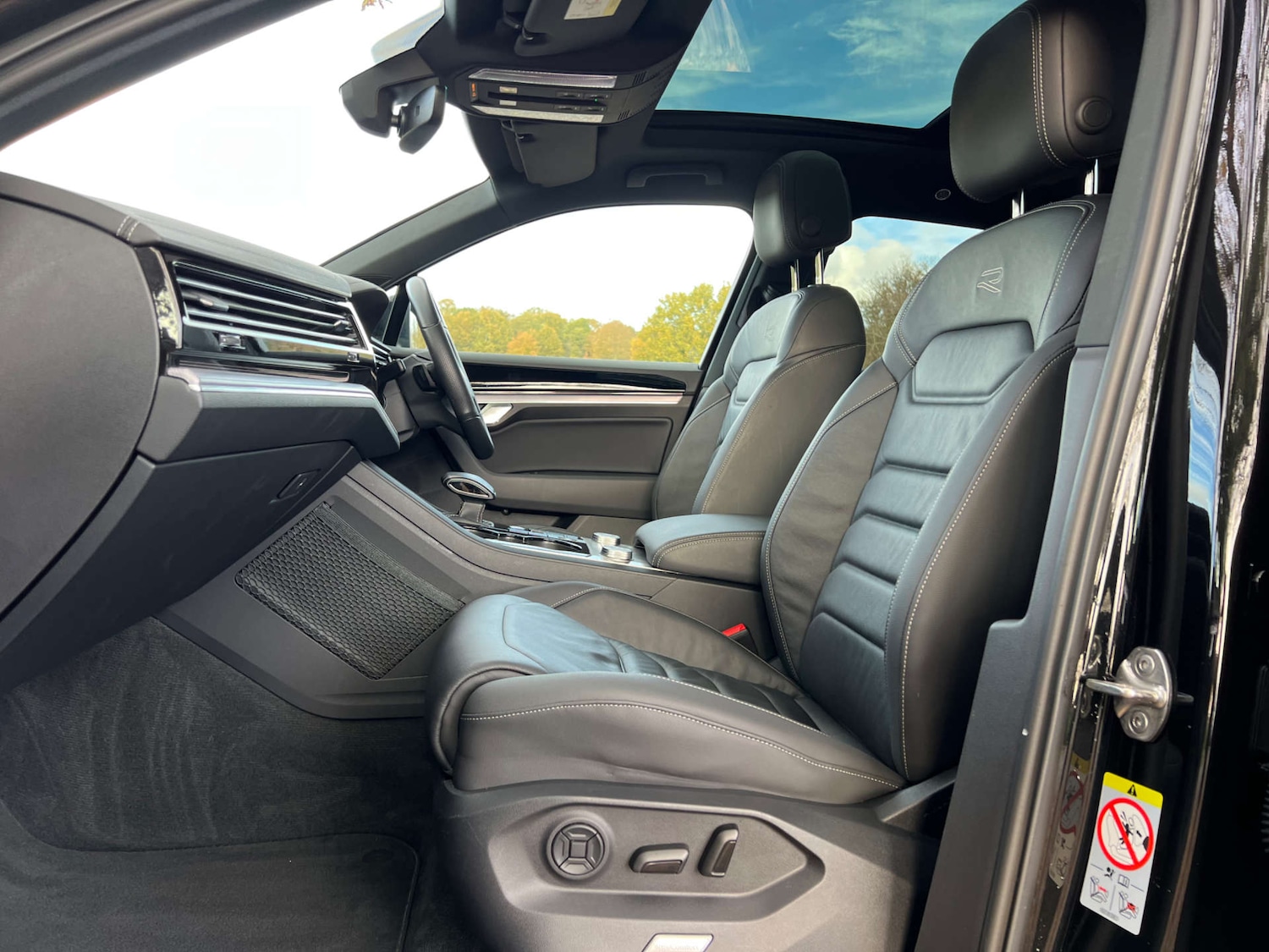 Used Volkswagen Touareg 2022 for sale - 76554460: Photo 43