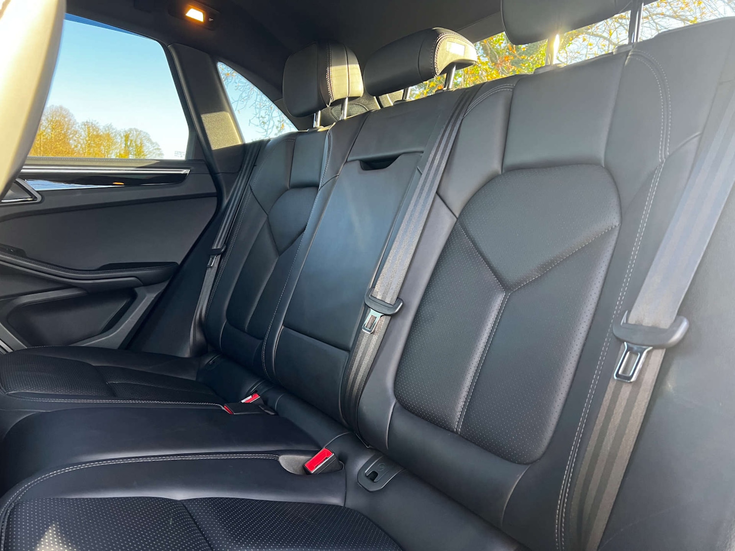 Used Porsche Macan 2017 for sale - 76686693: Photo 26