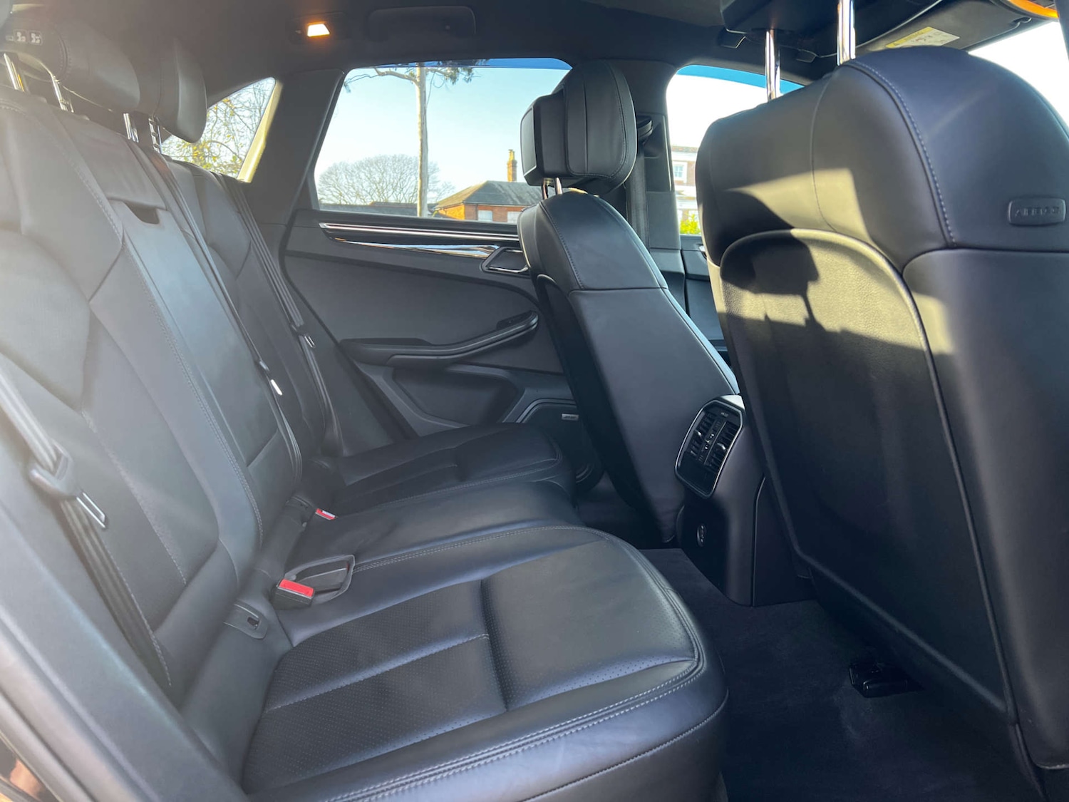 Used Porsche Macan 2017 for sale - 76686693: Photo 29