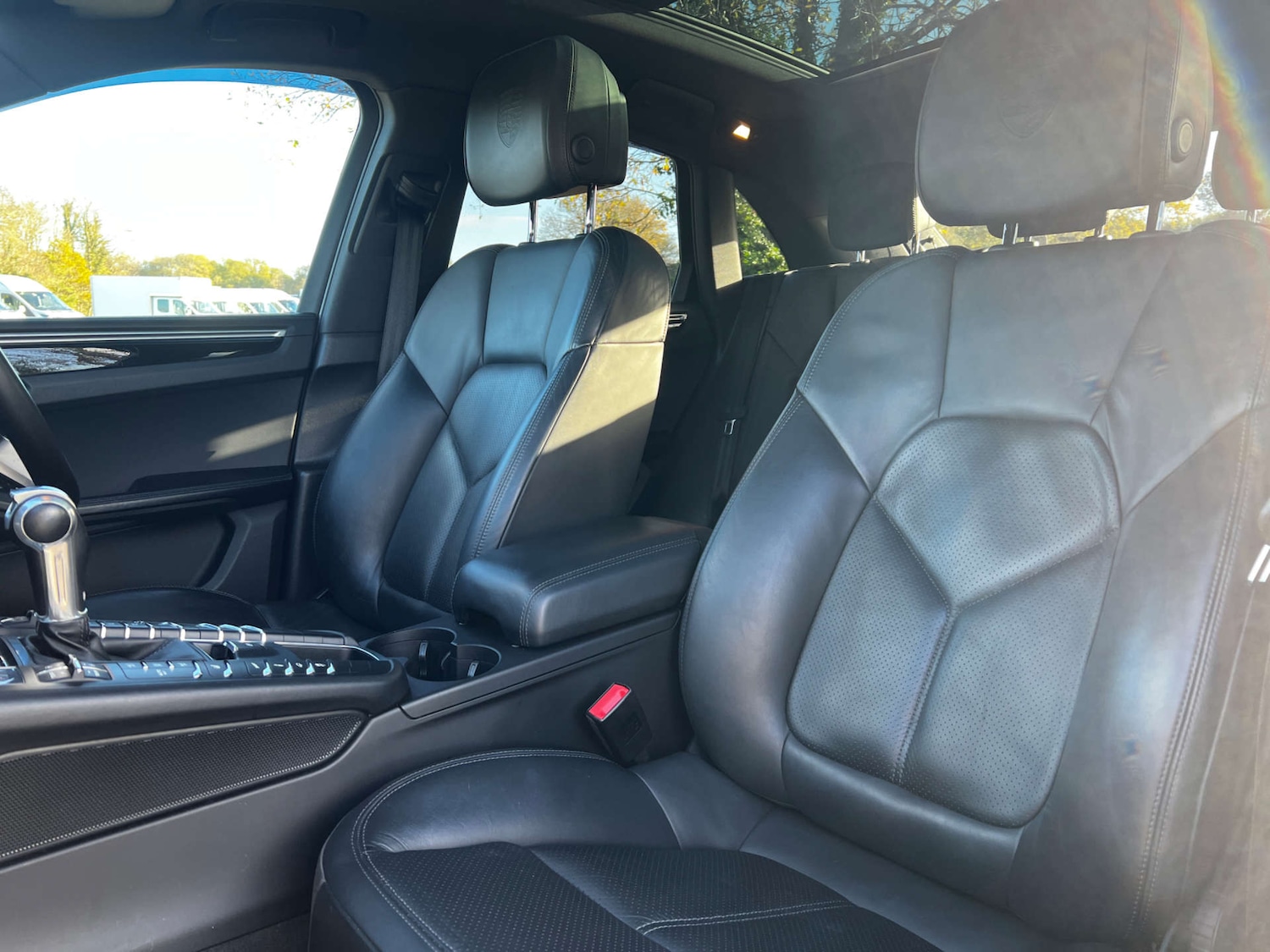 Used Porsche Macan 2017 for sale - 76686693: Photo 31