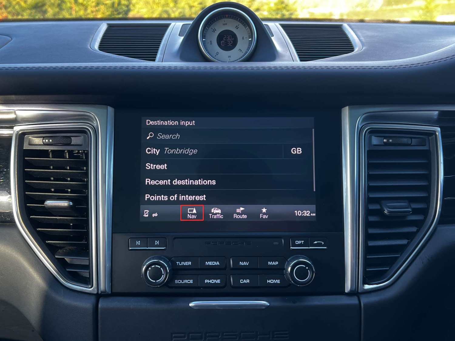 Used Porsche Macan 2017 for sale - 76686693: Photo 39