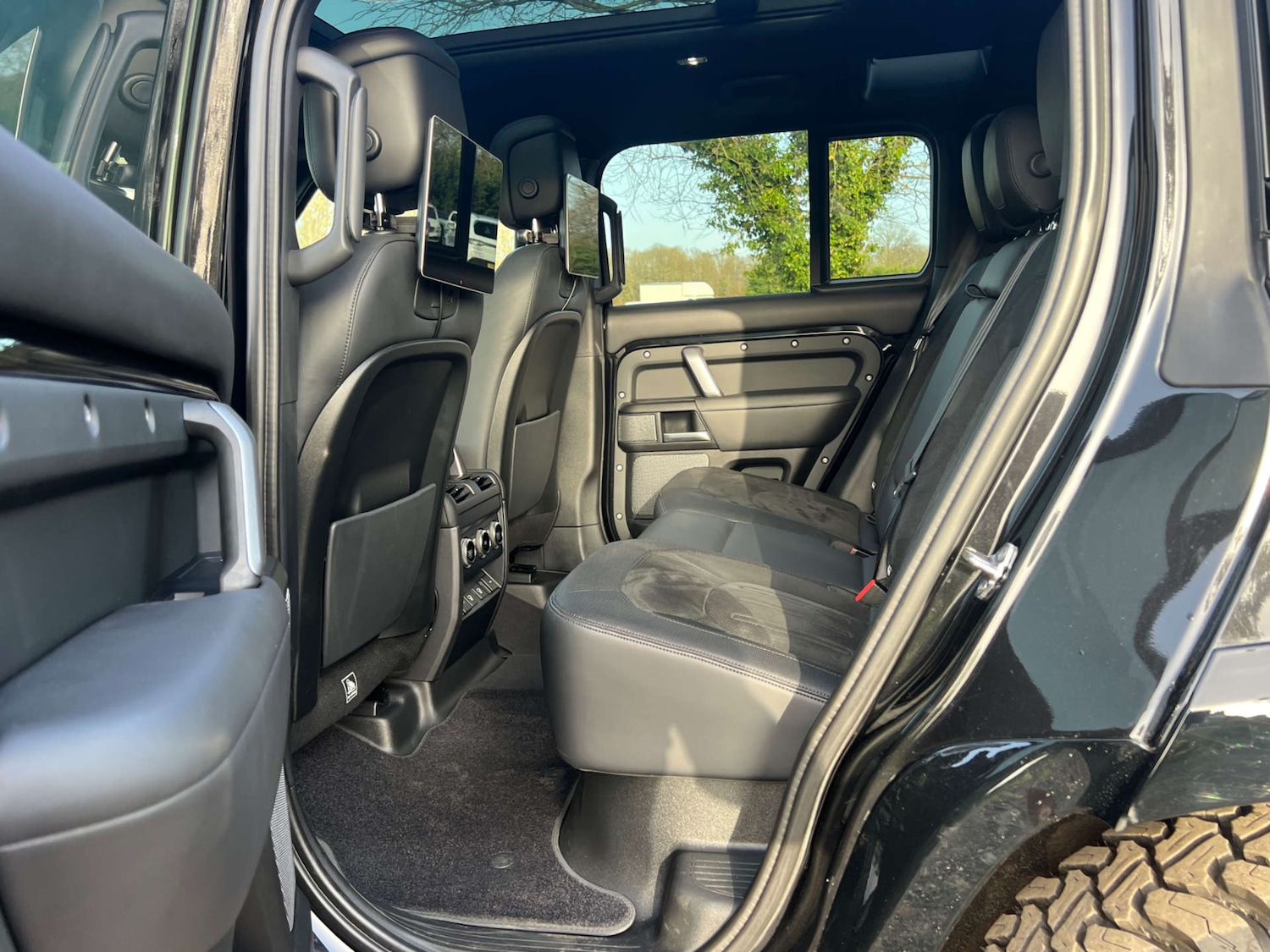 Used Land Rover Defender 2021 for sale - 78039568: Photo 36