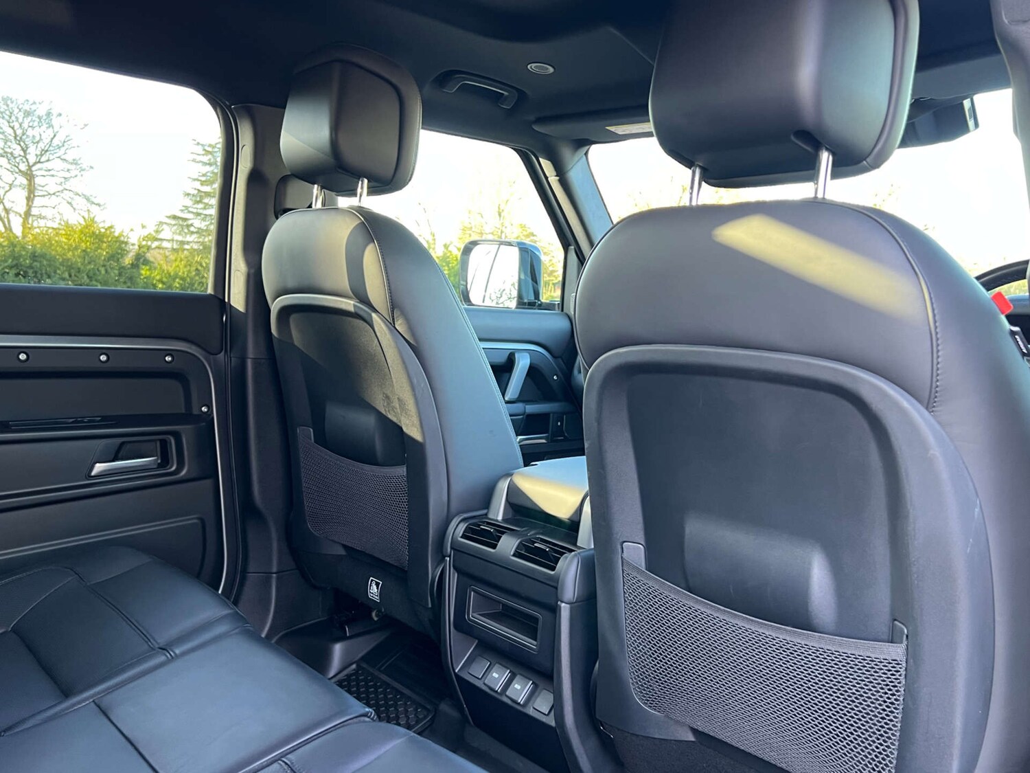 Used Land Rover Defender 2023 for sale - 77393342: Photo 23