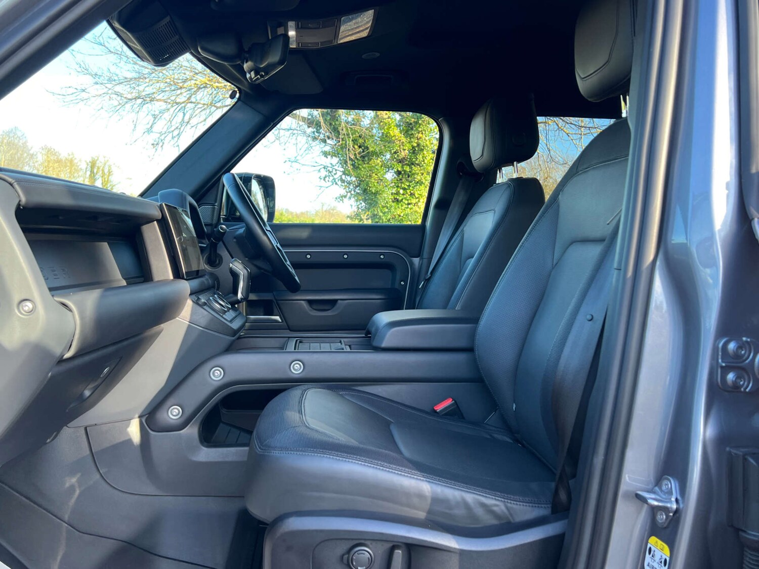 Used Land Rover Defender 2023 for sale - 77393342: Photo 29