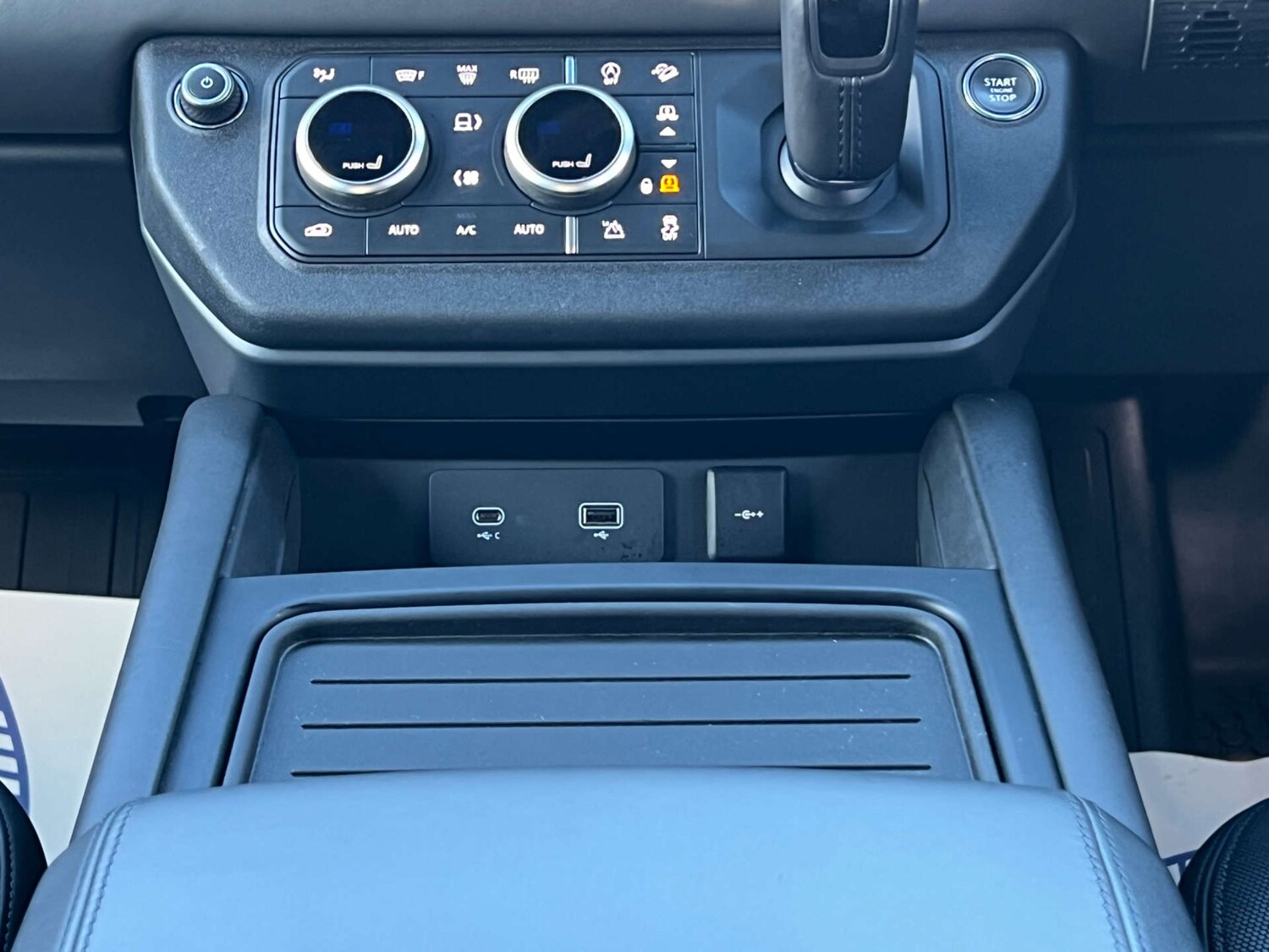 Used Land Rover Defender 2023 for sale - 77393342: Photo 36