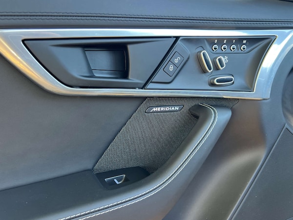Used Jaguar F-Type 2020 for sale - 76277603: Photo 33