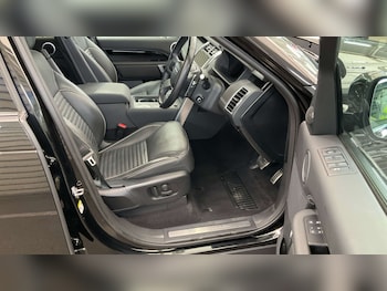 Used Land Rover Discovery 2023 for sale - 78767240: Photo
