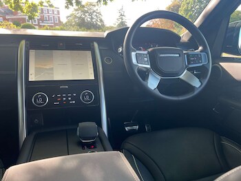 Used Land Rover Discovery 2024 for sale - 75830326: Photo