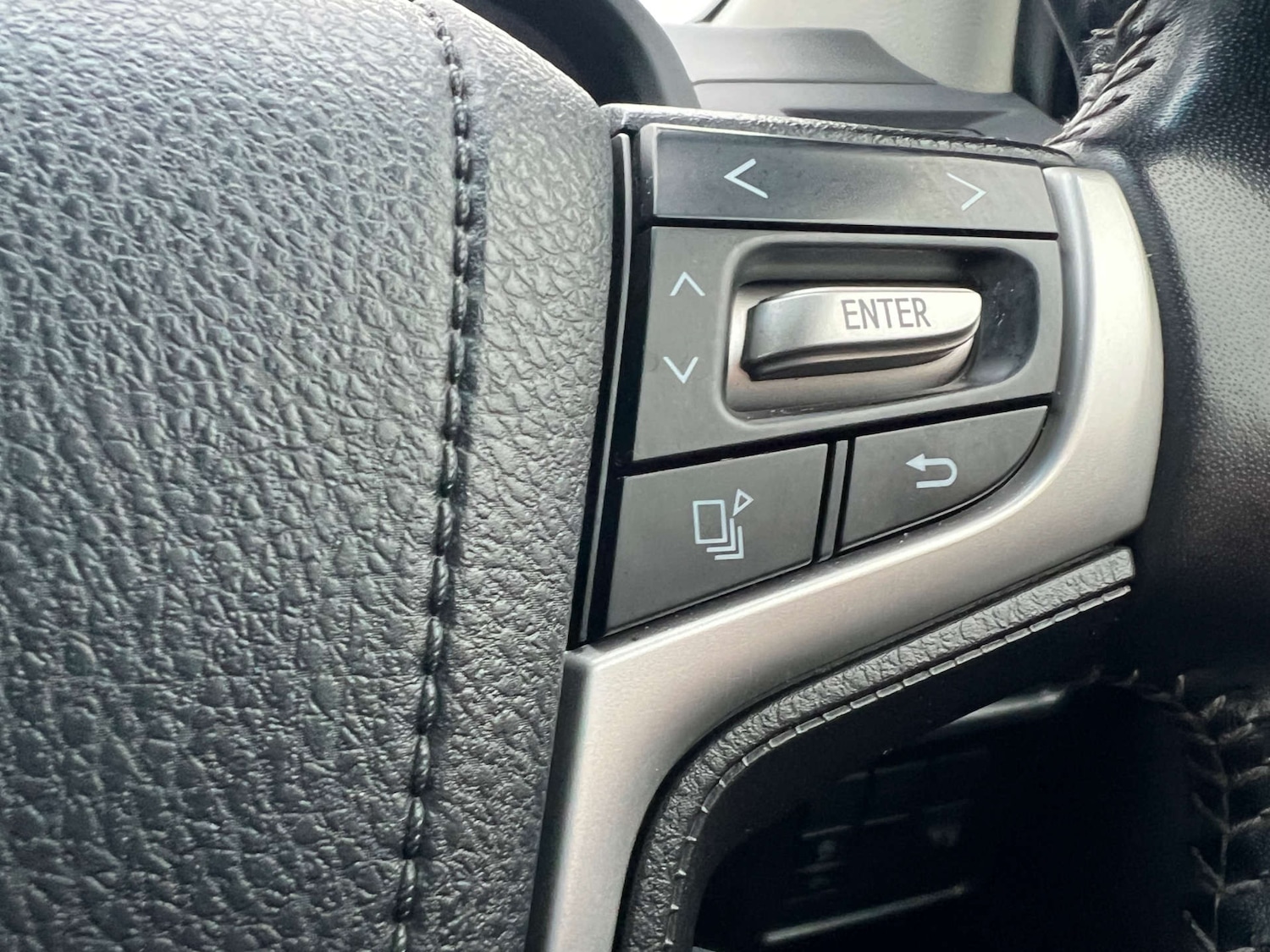 Used Toyota Land Cruiser 2023 for sale - 77227811: Photo 34