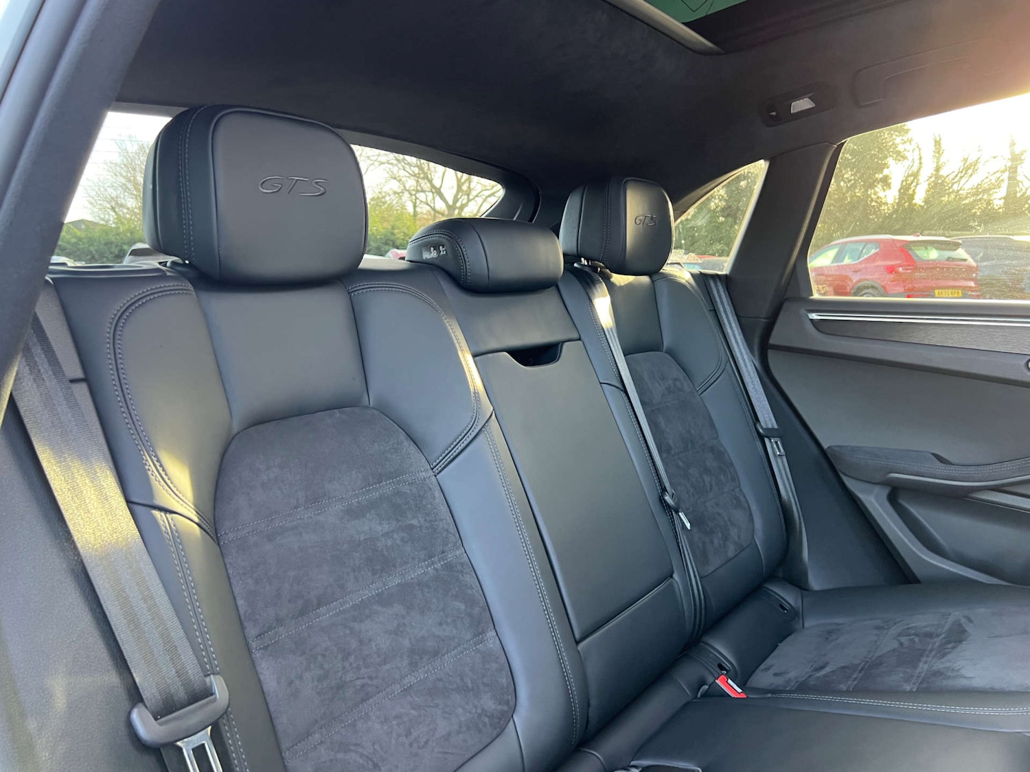 Used Porsche Macan 2020 for sale - 77383419: Photo 19