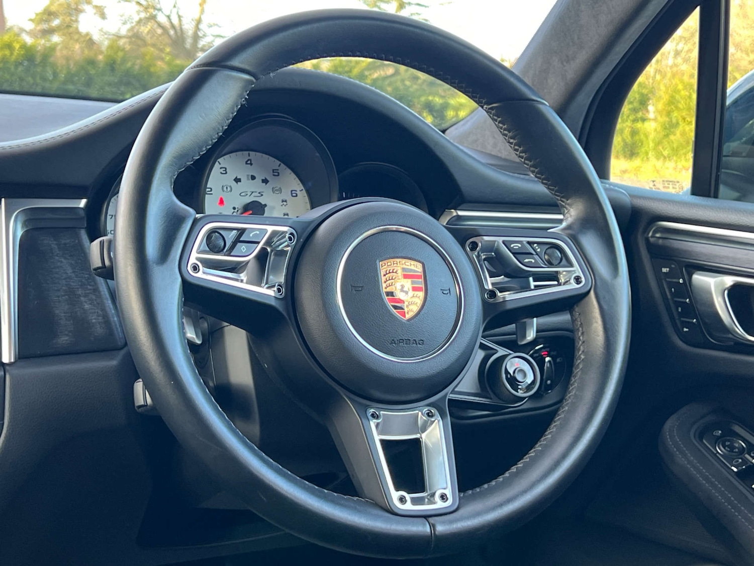 Used Porsche Macan 2020 for sale - 77383419: Photo 43