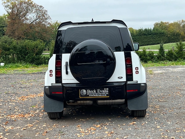 Used Land Rover Defender 2021 for sale - 76262646: Photo 25